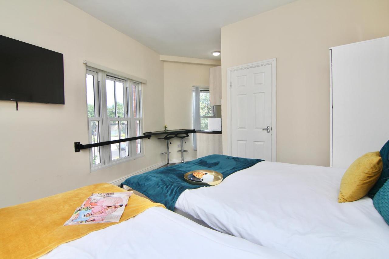 Elegant Studio 5 Mins Walk To Coventry Transport Museum Apartment Luaran gambar